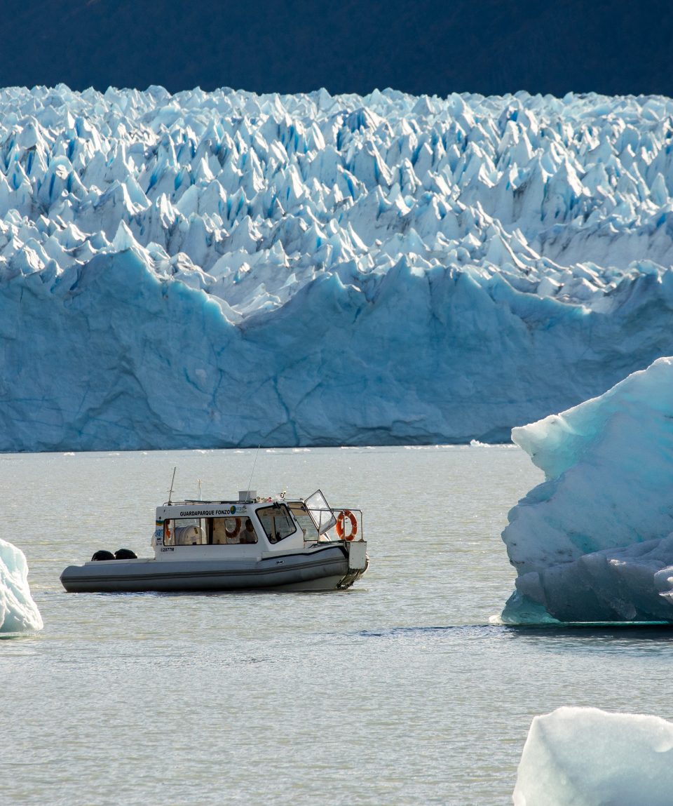 Navegación  Cara sur del Glaciar Perito Moreno